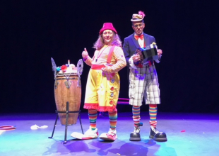 Duo de clowns pour l'arbre de Noël d'une mairie (60)