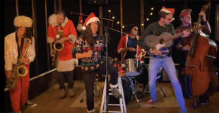 Arbre de Noël musical avec apparition du Père-Noël à Paris (16ème)