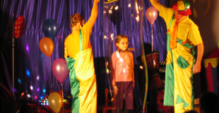 Les clowns font participer les enfants