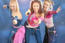 Groupe de chanteuses enfants