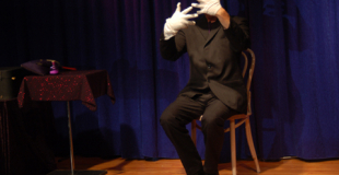 Spectacle de scène de magie