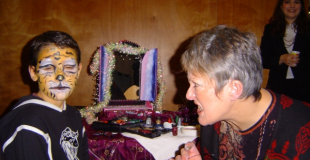 Maquillage tigre pour petit garçon