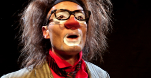 Clown au nez rouge