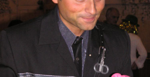 Magicien sculpteur sur ballons