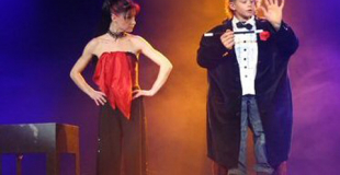 Participation des enfants dans un spectacle de magie