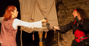 Spectacle avec combat d'épée